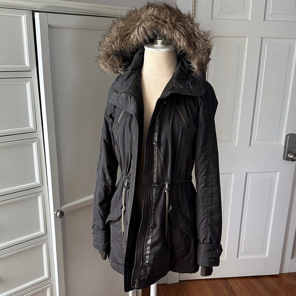 Athleta Women’s Army Green Winter Coat